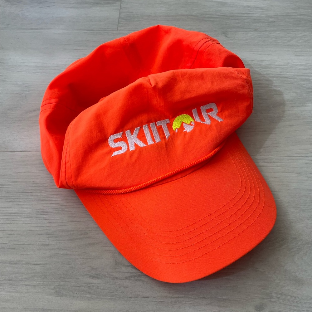 Vintage SkiiTour Hat